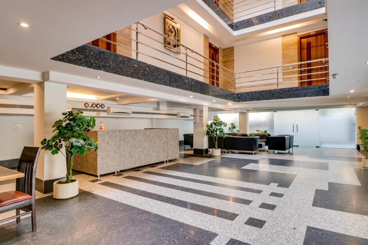 ניו דלהי Townhouse 939 Hotel Gagan Inn Near Satyam Inox Patel Nagar מראה חיצוני תמונה