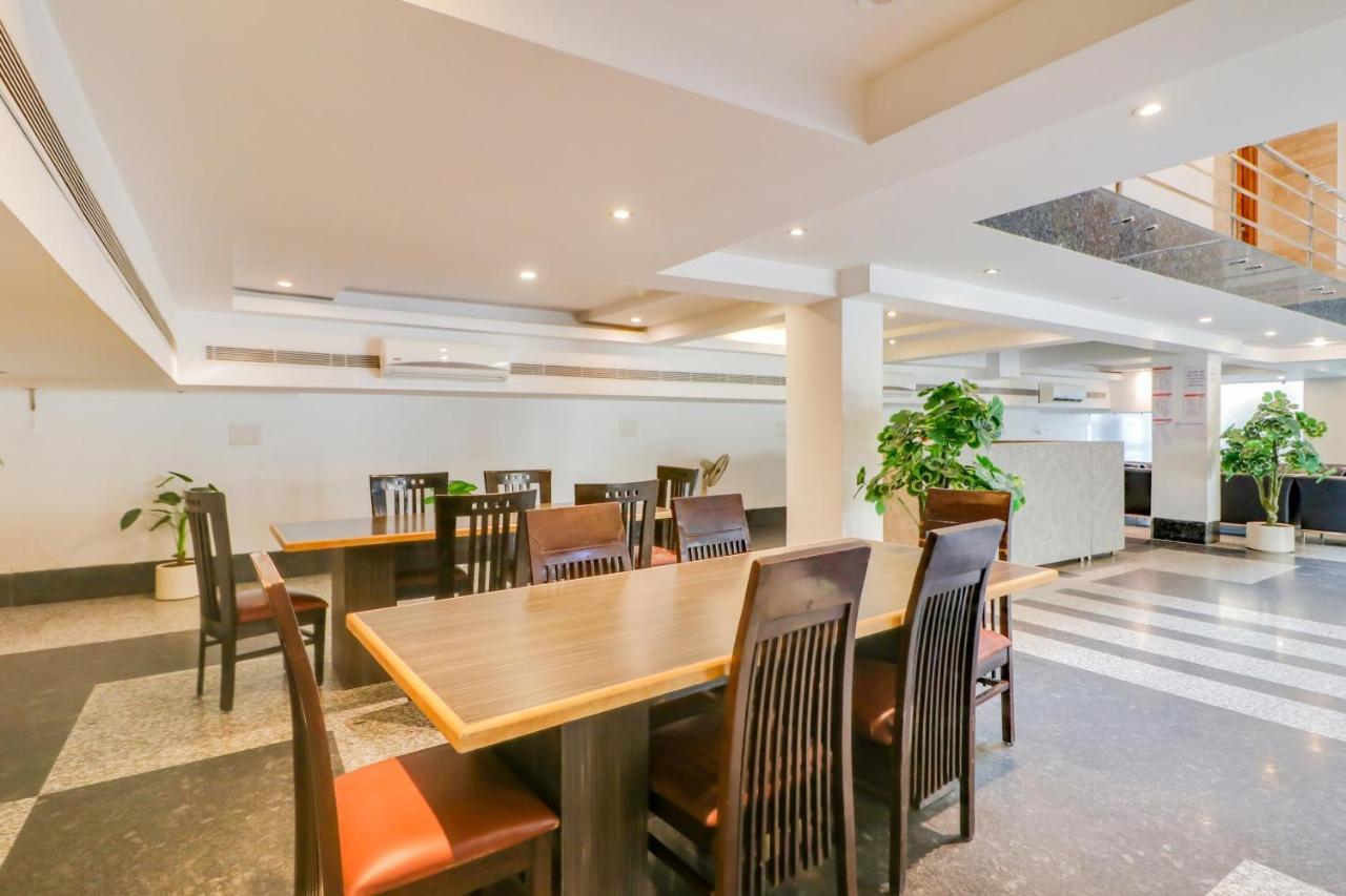 ניו דלהי Townhouse 939 Hotel Gagan Inn Near Satyam Inox Patel Nagar מראה חיצוני תמונה